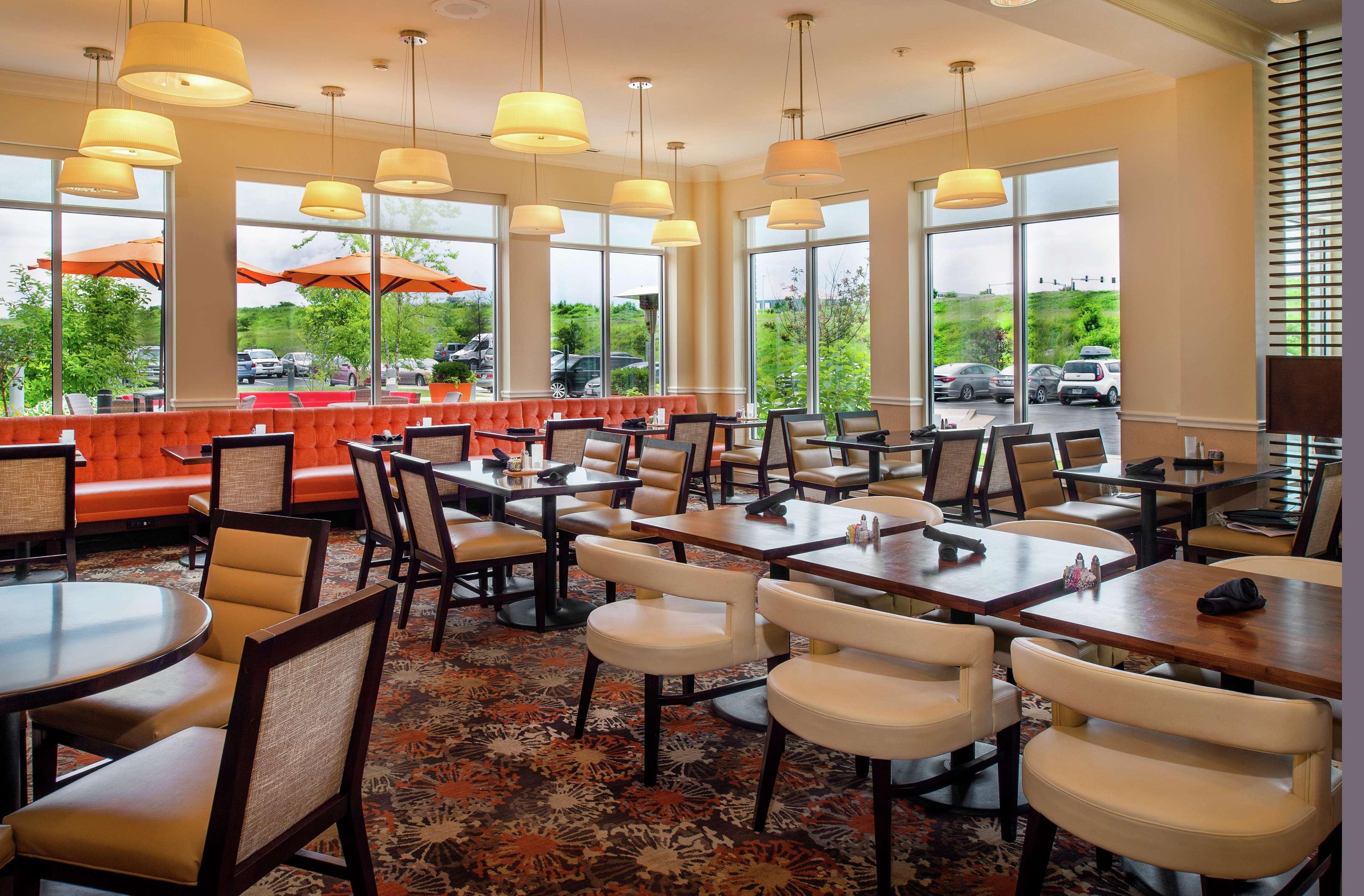 Hilton Garden Inn St. Louis Airport Berkeley Exterior photo
