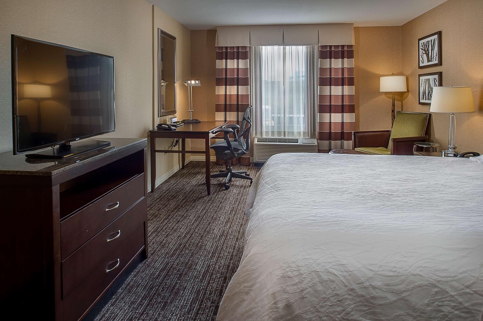 Hilton Garden Inn St. Louis Airport Berkeley Exterior photo