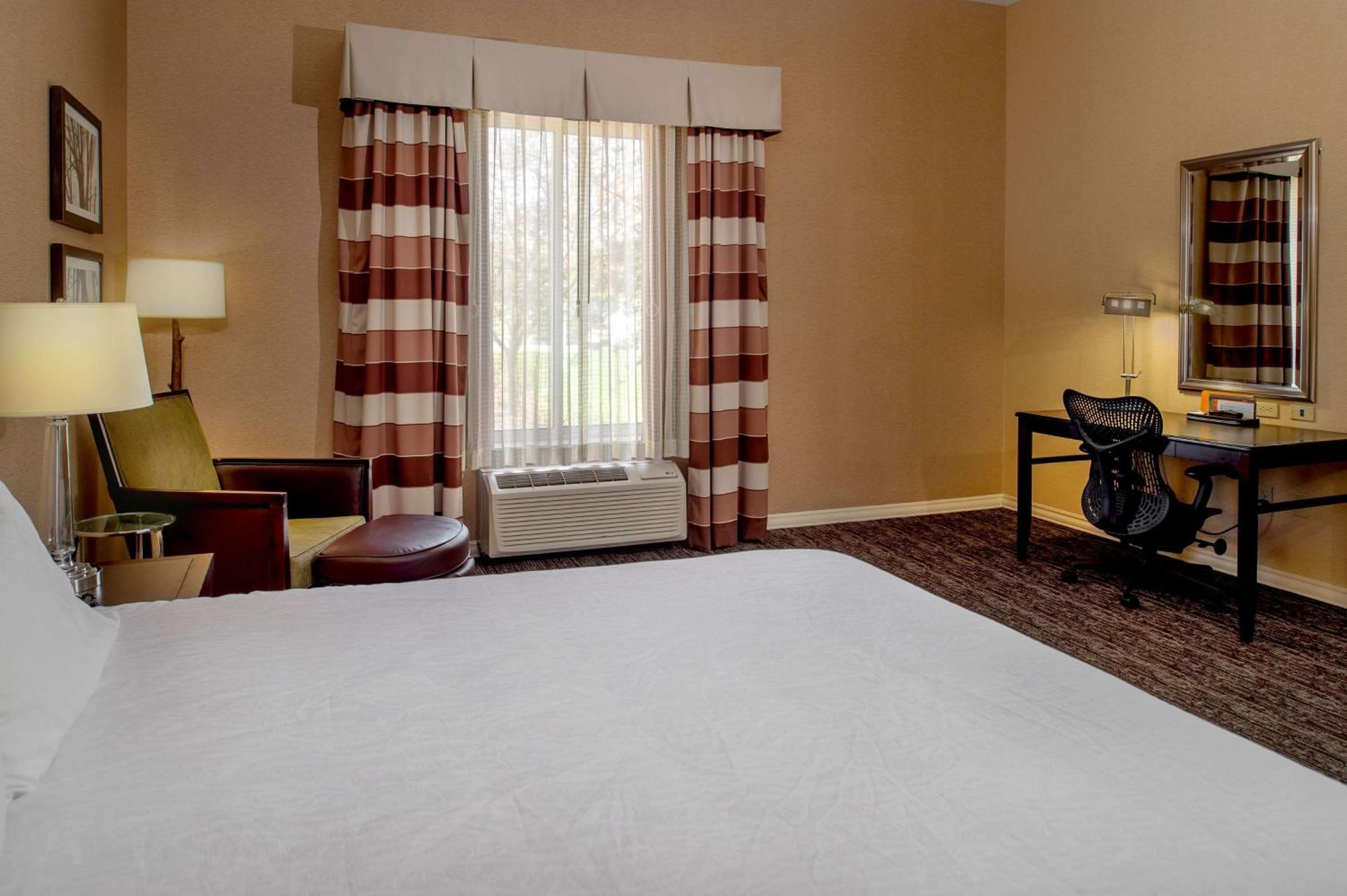 Hilton Garden Inn St. Louis Airport Berkeley Exterior photo